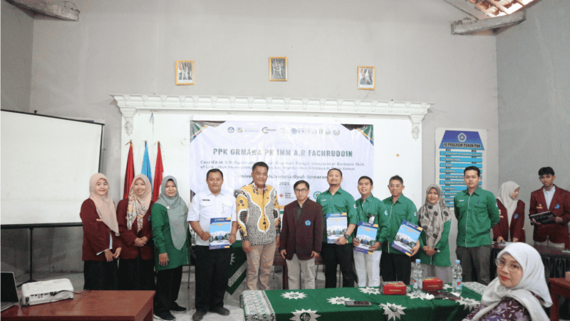 Grand Launching CenDEKIA 5.0: IMM A.R Fachruddin Gandeng Perpustakaan UNIMUS sebagai Mitra