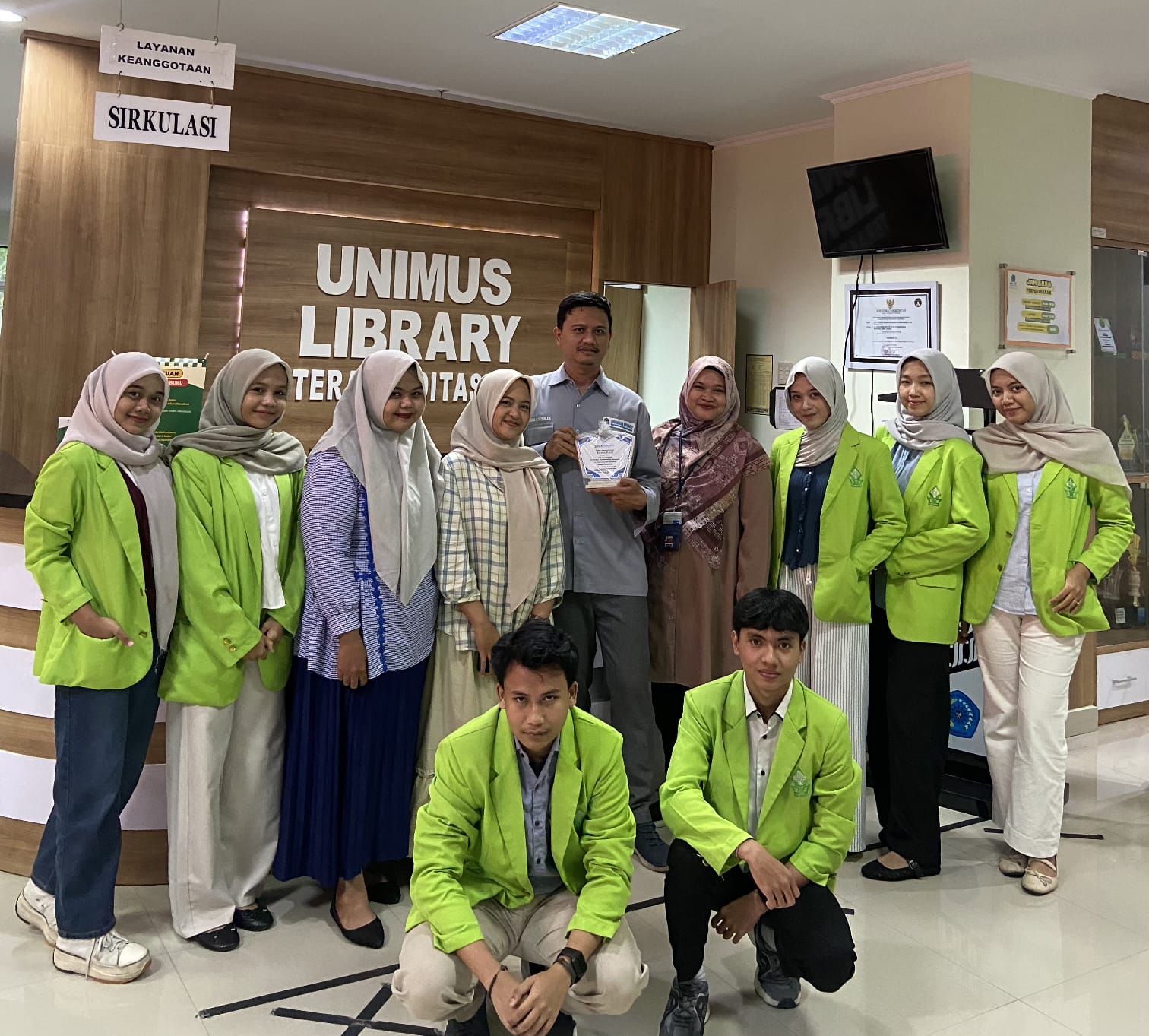 Implementasi Mata Kuliah Magang, Tujuh Mahasiswa UIN Walisongo Praktik di Perpustakaan UNIMUS