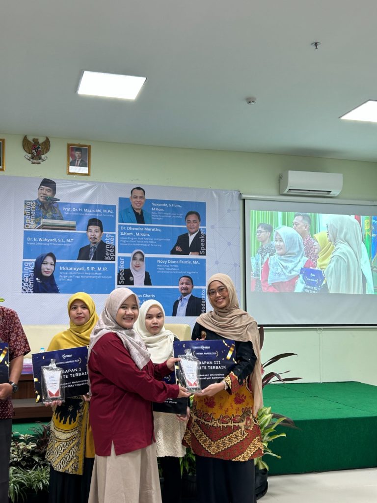 Prestasi membanggakan kembali diraih oleh Perpustakaan Universitas Muhammadiyah Semarang (UNIMUS). Dua pustakawan UNIMUS,  Achmad Shodiqin, A.Md. dan Lintang Putri Kartiko Aji, S.Hum., berhasil meraih Juara Harapan III kategori Website Terbaik pada ajang FPPTMA Awards 2026.